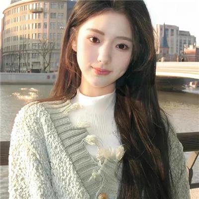 四季童年在线观看海报